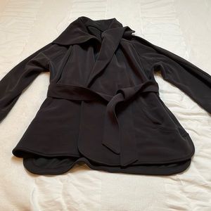 Lululemon wrap jacket size 4 black